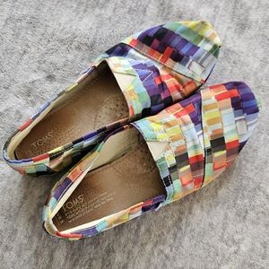 TOMS Classics slip-on flats multi-color satin paint print Womens Size 9.5